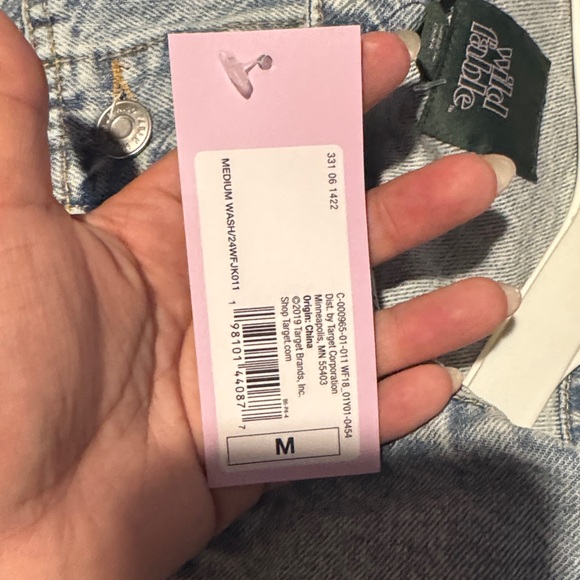 Size Medium Wild Fable Medium Wash Jean Jacket - Picture 3 of 3